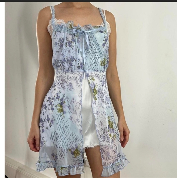 SECRET TREASURES SLIP DRESS WITH MATCHING ROBE SIZE L - Picture 4 of 5